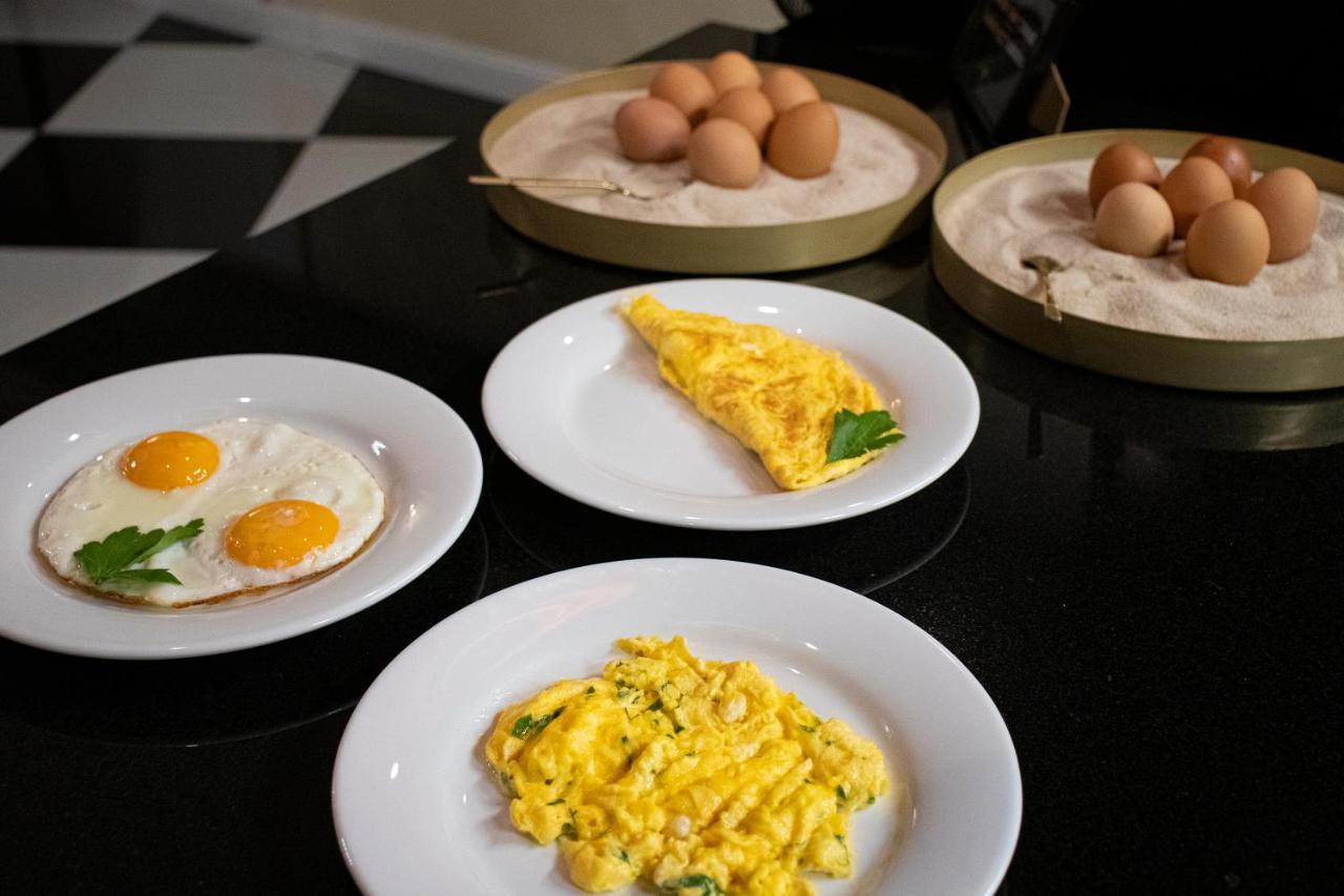 Hotel Capital With Private Wellness นิตรา ภายนอก รูปภาพ