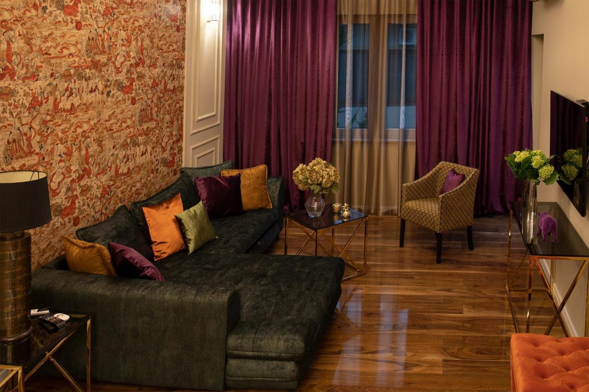 Hotel Capital With Private Wellness นิตรา ภายนอก รูปภาพ