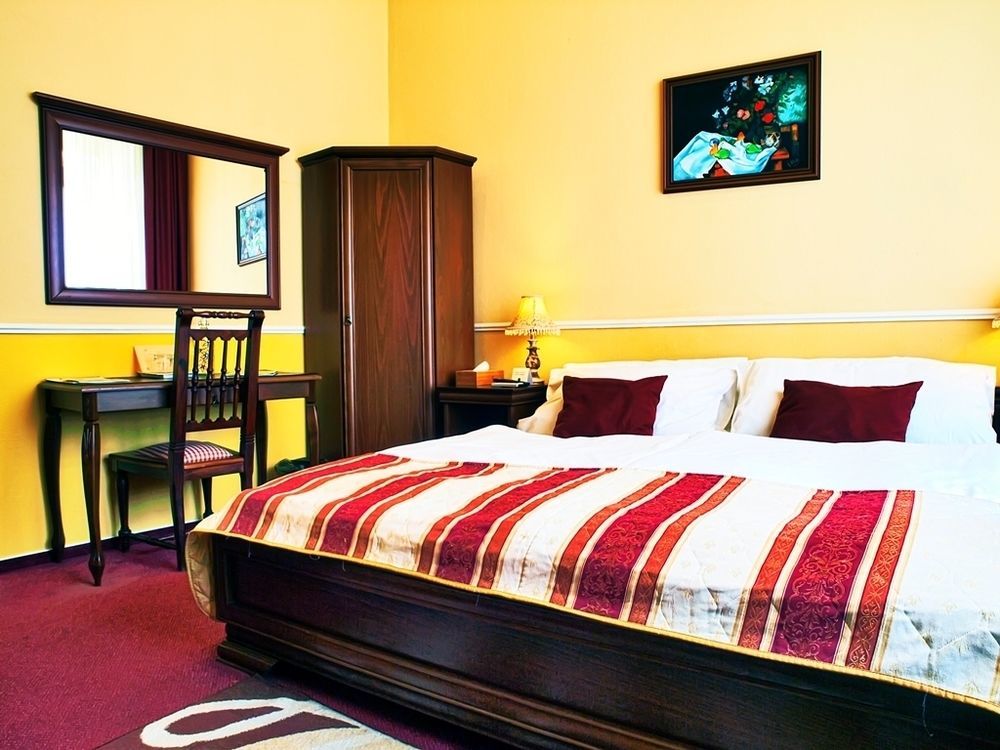 Hotel Capital With Private Wellness นิตรา ภายนอก รูปภาพ